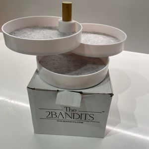 The 2bandits tiered tray